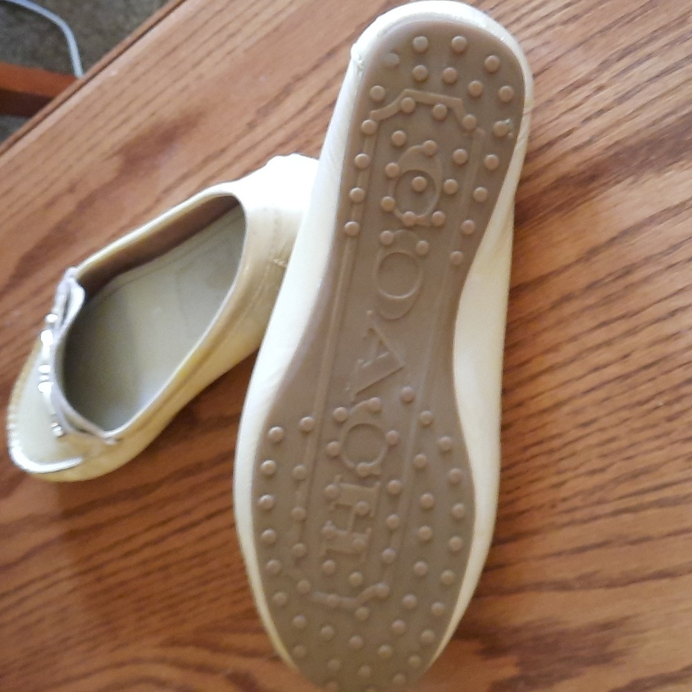 Coach Cream Leather Loafers - Picture 3 of 5